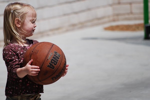 Quelle est la meilleure façon de suivre un match de basket ?